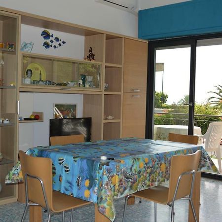 villa Angela a pochi passi dal mare Fontane Bianche Esterno foto